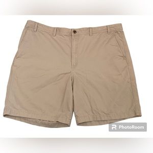 Eddie Bauer Tan Men’s Size 42 Flat Front Shorts-Button Top Closure Zipper